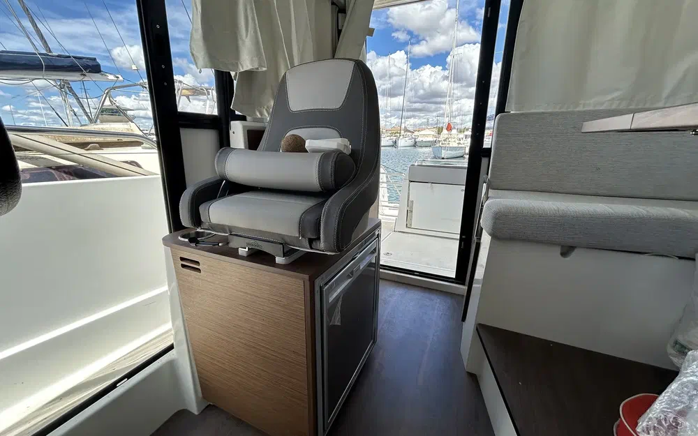 slider 13 Jeanneau Merry Fisher 895 Sport