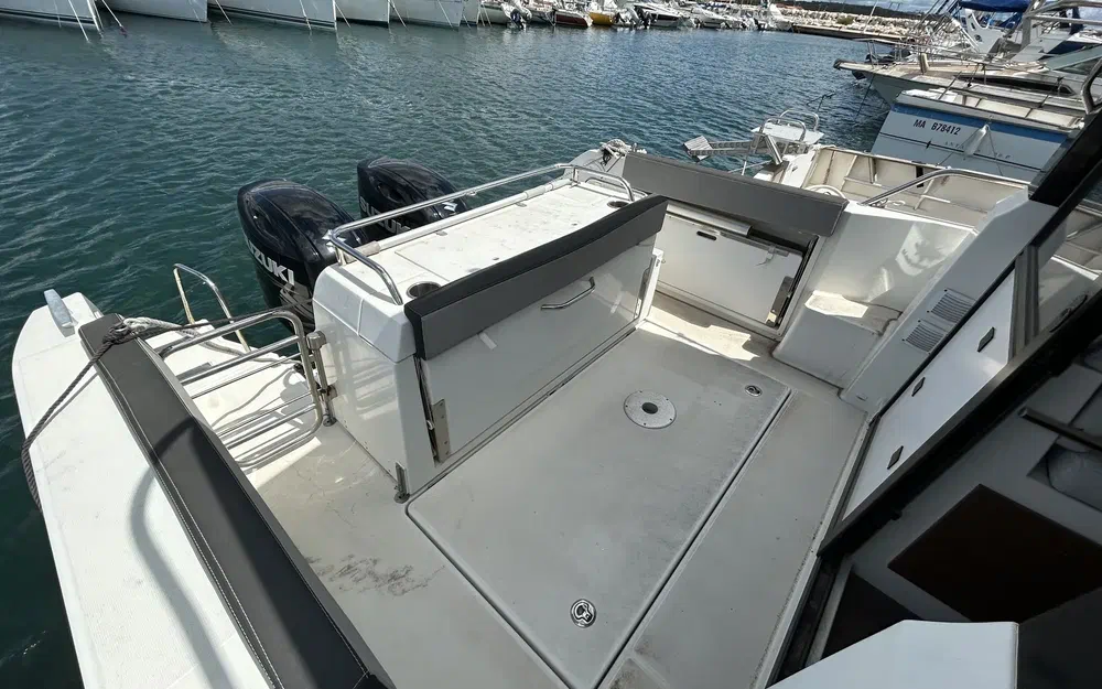 slider 4 Jeanneau Merry Fisher 895 Sport