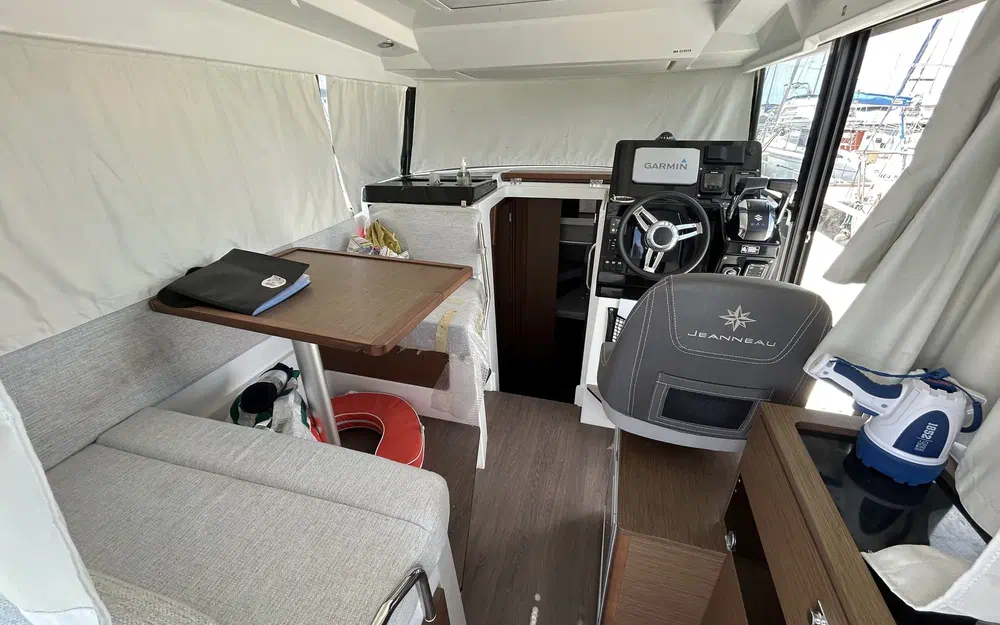 slider 8 Jeanneau Merry Fisher 895 Sport