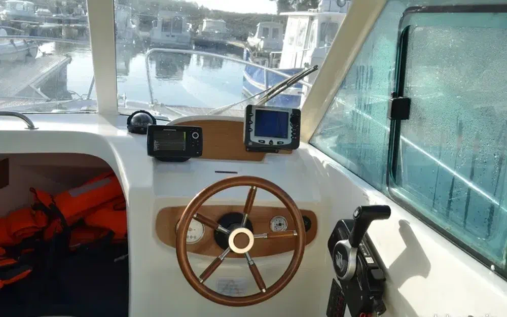 slider 2 Jeanneau Merry Fisher 625