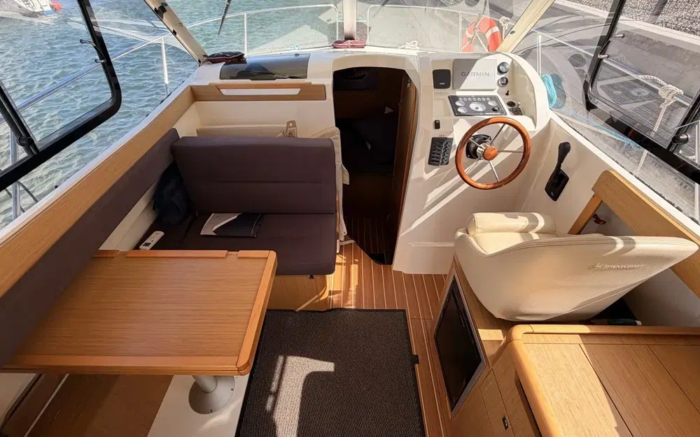 slider 28 Jeanneau Merry Fisher 8