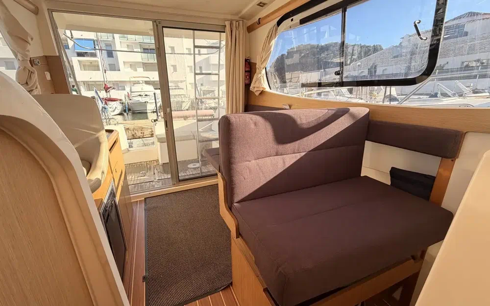 slider 30 Jeanneau Merry Fisher 8