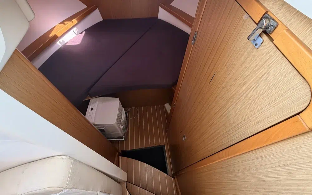 slider 33 Jeanneau Merry Fisher 8