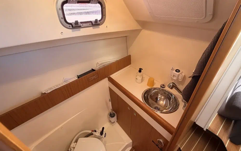 slider 38 Jeanneau Merry Fisher 8