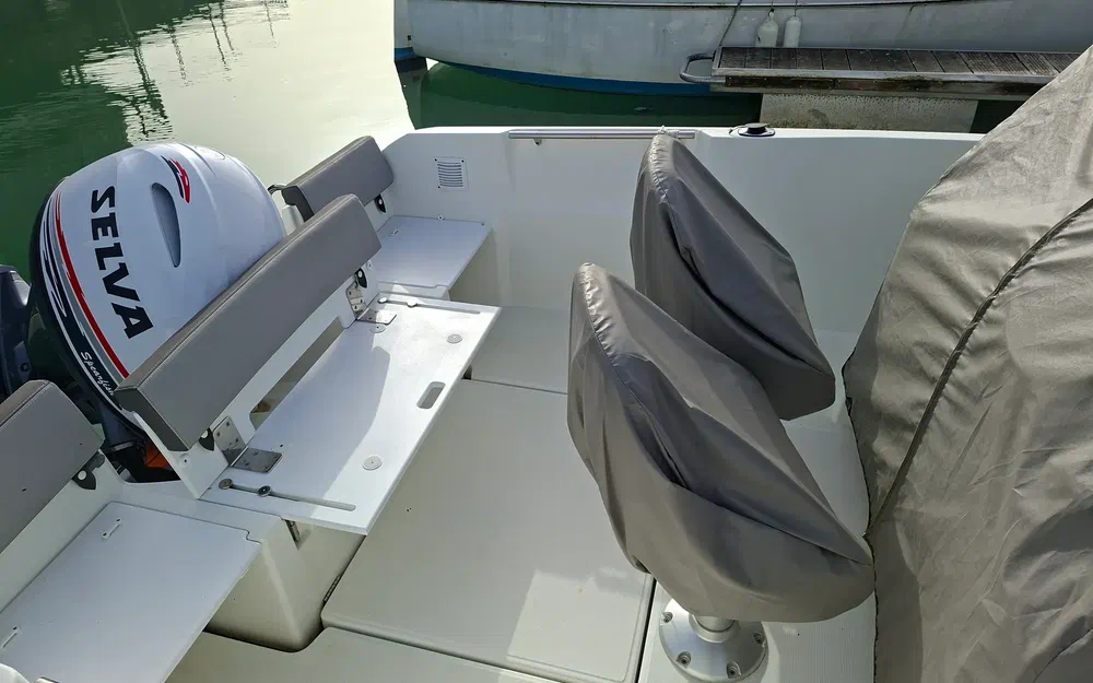 slider 5 Jeanneau Cap Camarat 5.5 CC Serie 2