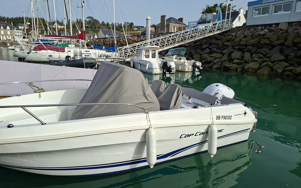 slider 1 Jeanneau Cap Camarat 5.5 CC Serie 2