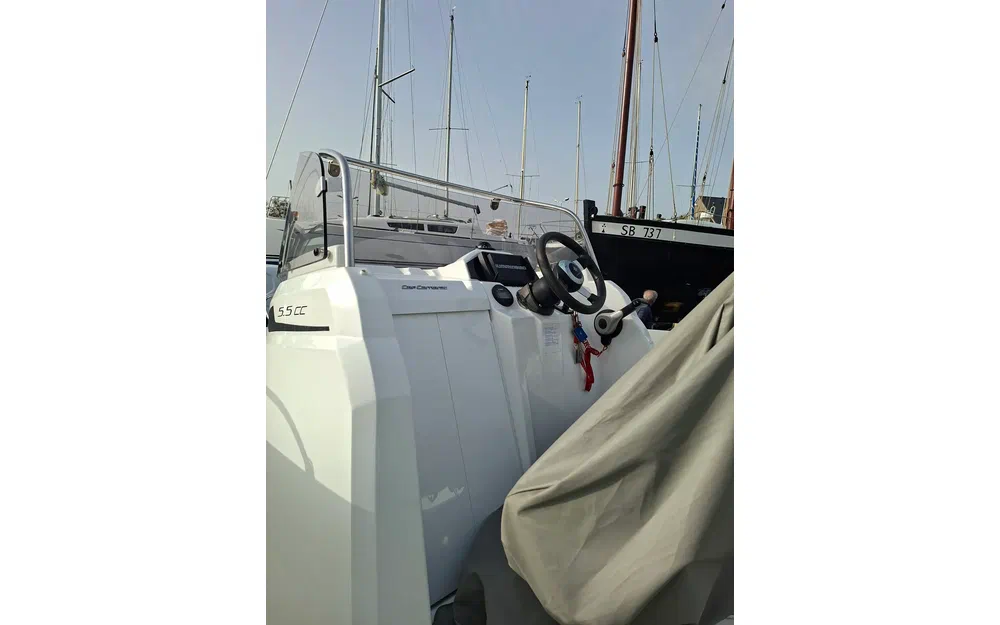 slider 7 Jeanneau Cap Camarat 5.5 CC Serie 2