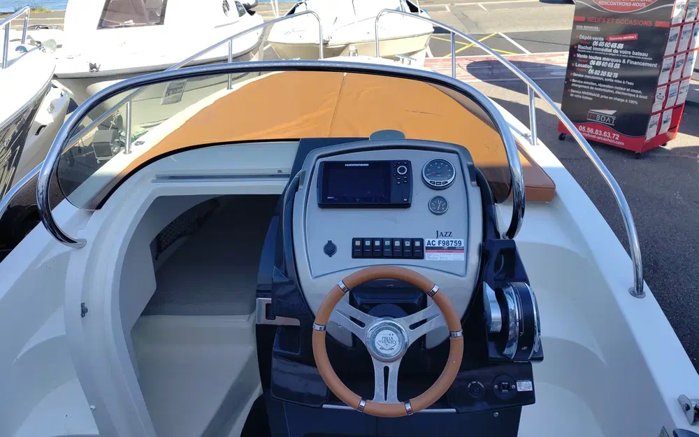 slider 13 Prua Al Vento Huracan 6.0