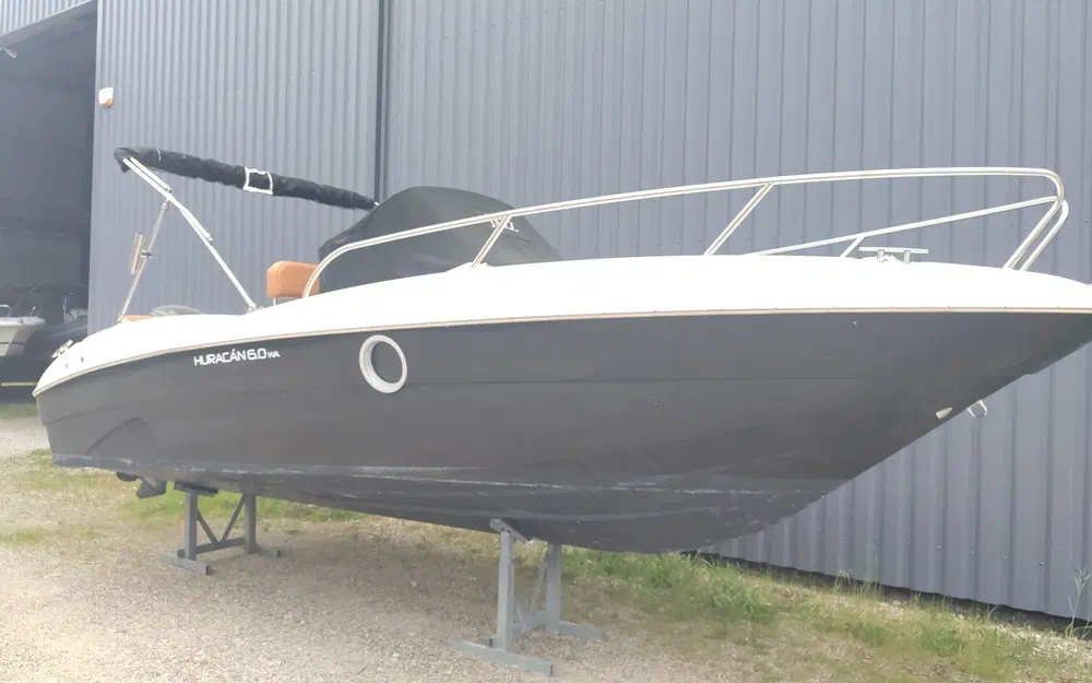 slider 1 Prua Al Vento Huracan 6.0