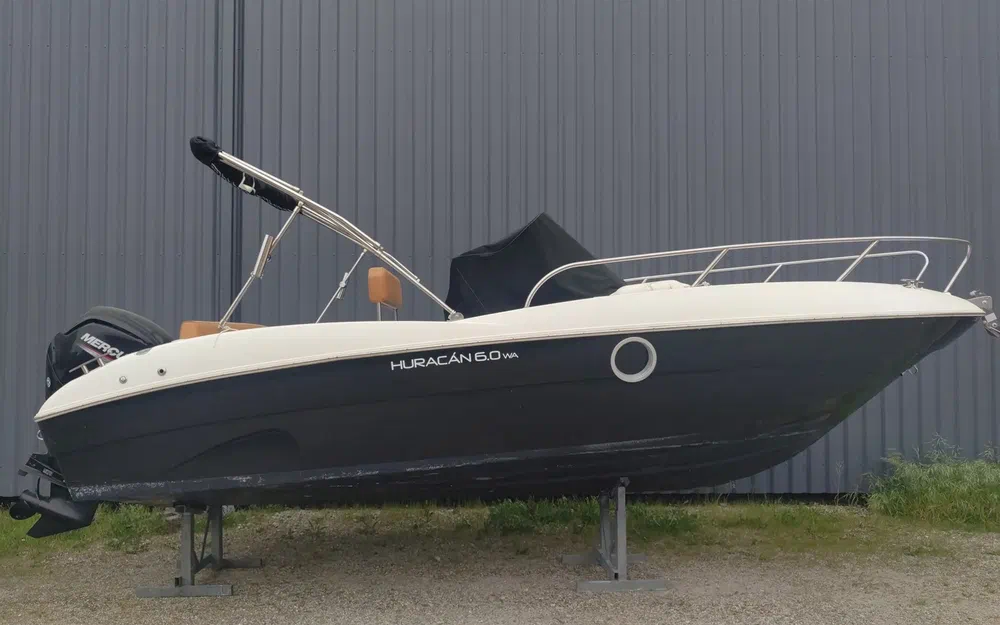 slider 0 Prua Al Vento Huracan 6.0