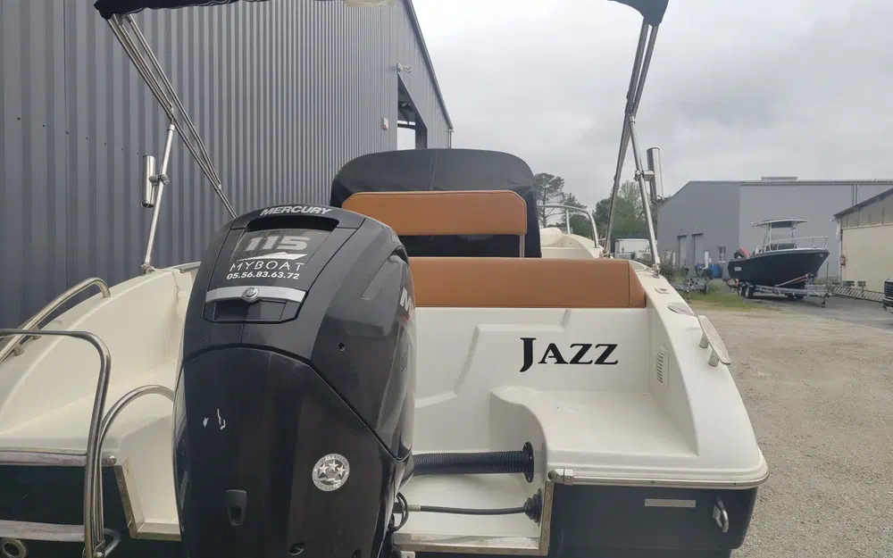 slider 2 Prua Al Vento Huracan 6.0