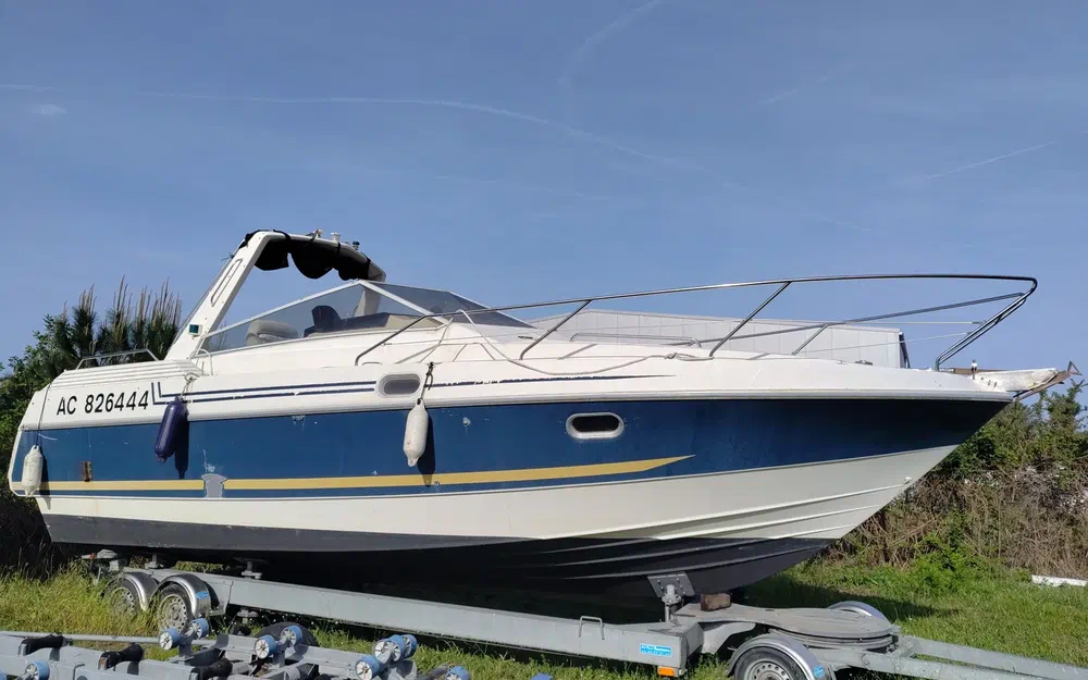 slider 2 Beneteau Flyer Serie 8