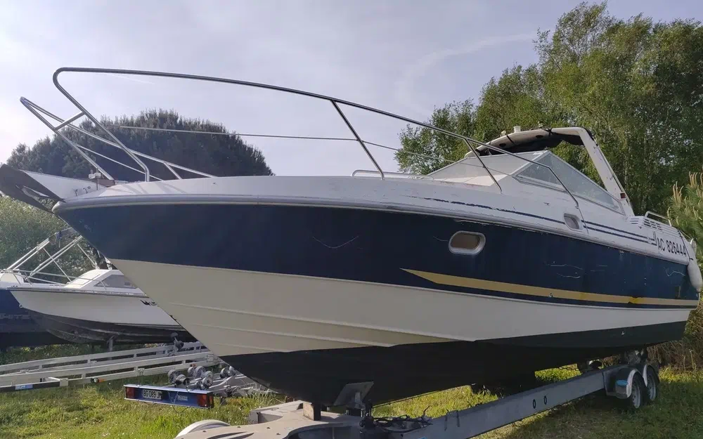 slider 4 Beneteau Flyer Serie 8