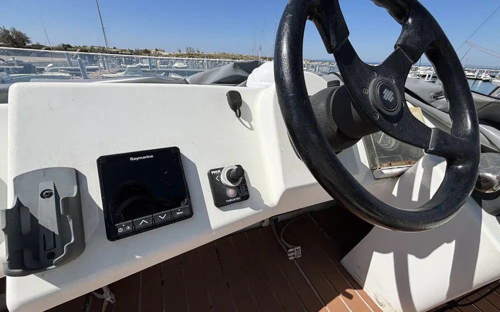 slider 15 Jeanneau Merry Fisher 925