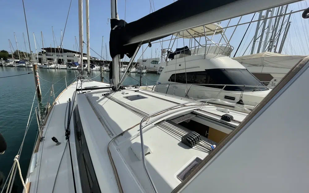 slider 10 Beneteau Oceanis 45