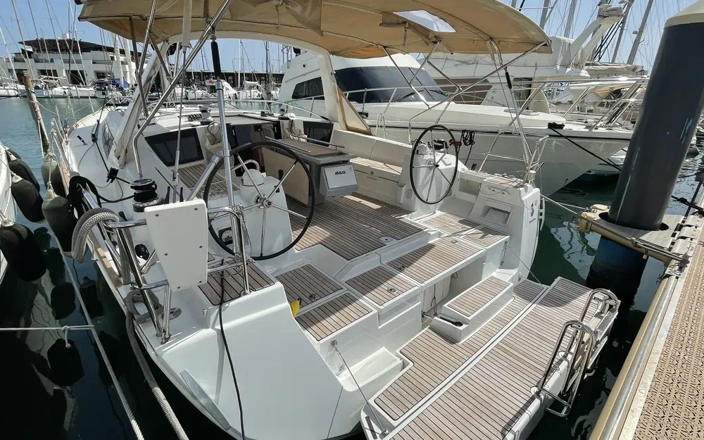 slider 2 Beneteau Oceanis 45