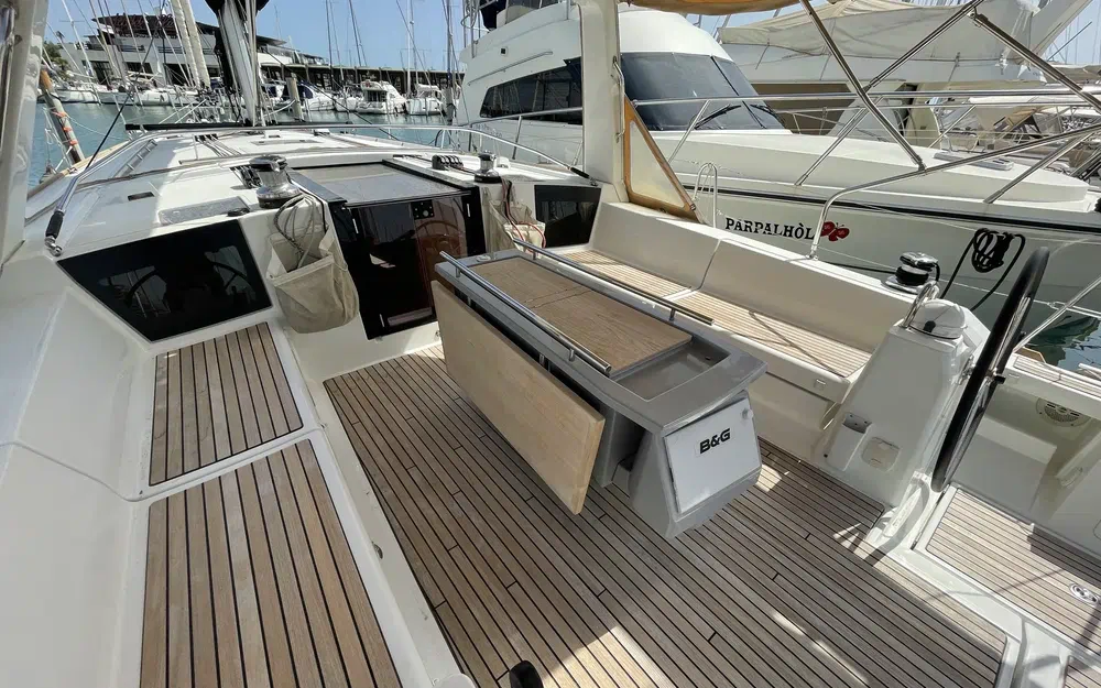 slider 5 Beneteau Oceanis 45