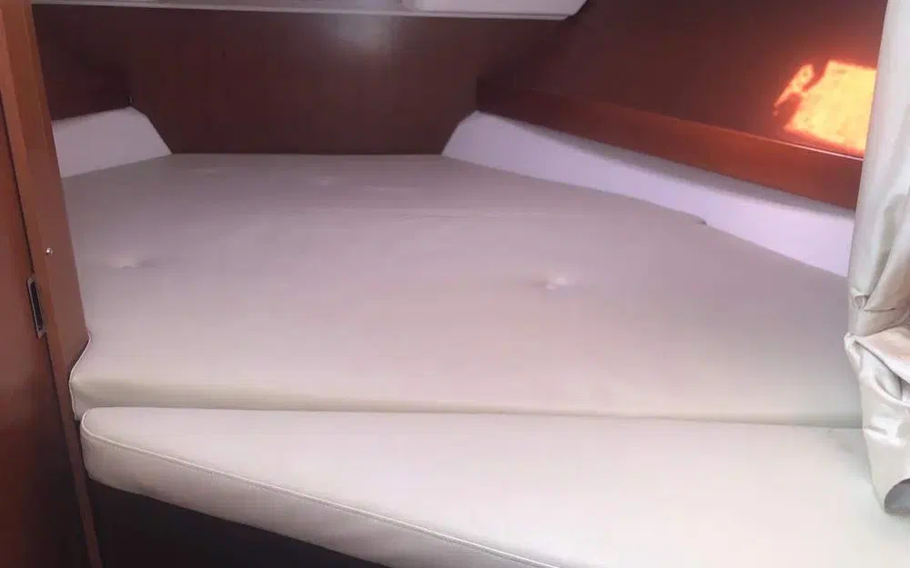 slider 6 Beneteau antares 8s