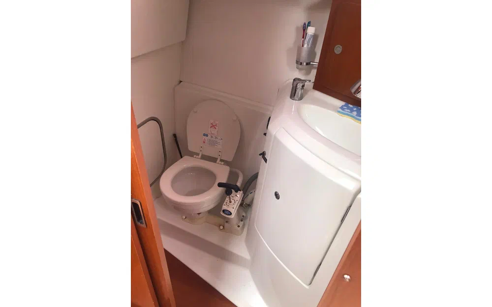 slider 26 Beneteau antares 8s