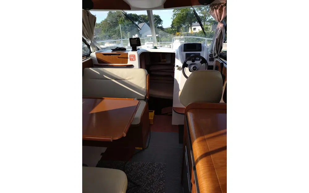 slider 4 Beneteau antares 8s