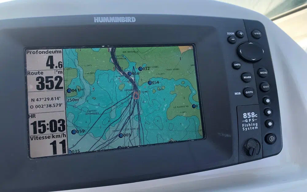 slider 16 Beneteau antares 8s