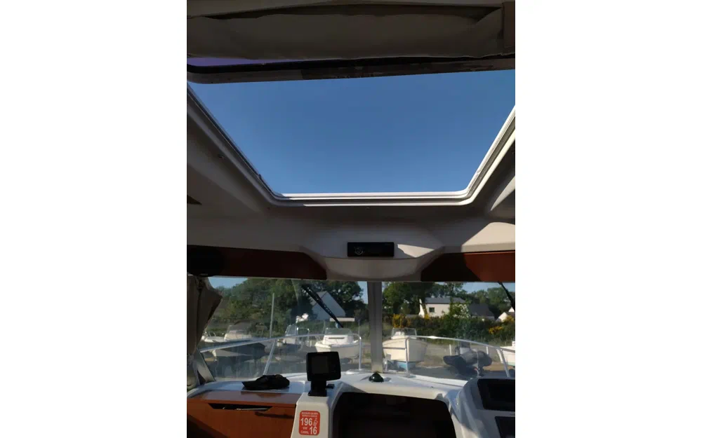 slider 11 Beneteau antares 8s