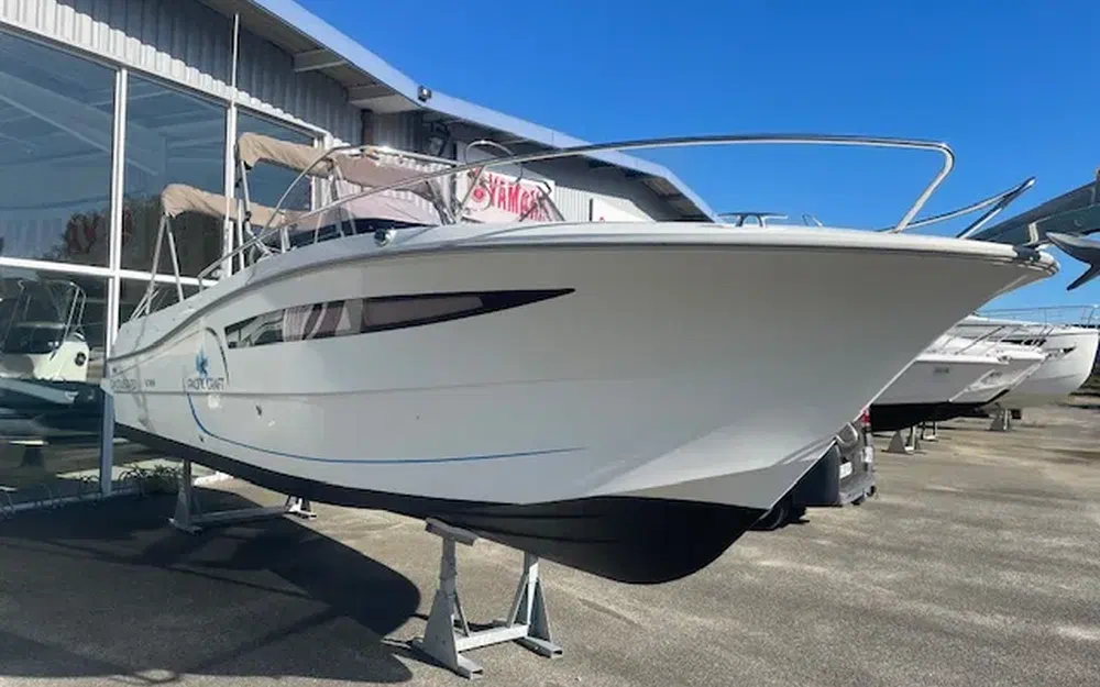 slider 1 Pacific Craft 750 SC