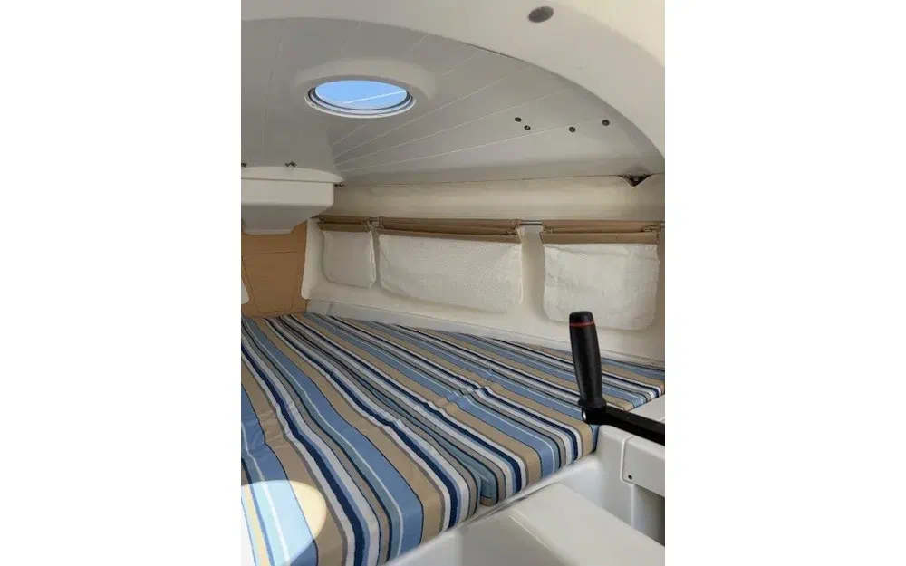 slider 9 Beneteau First 21.7