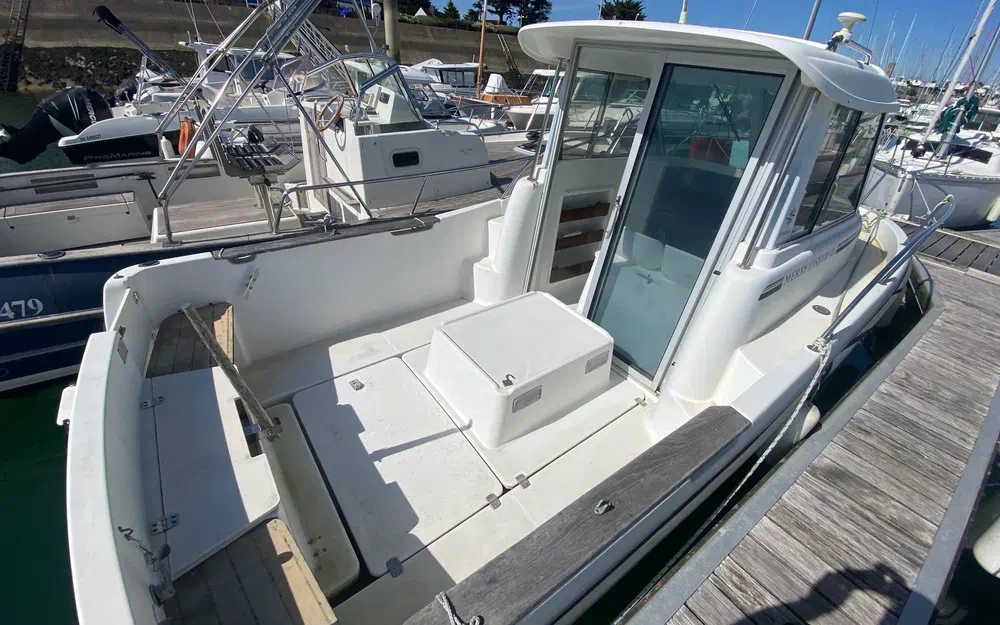 slider 3 Jeanneau Merry Fisher 635