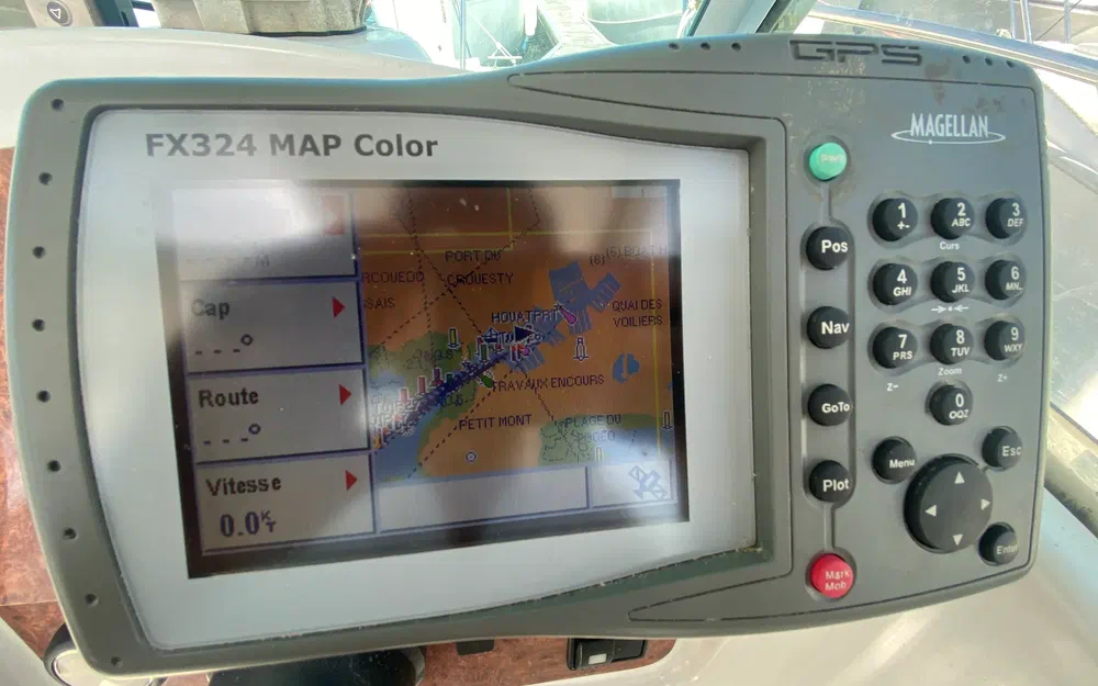 slider 6 Jeanneau Merry Fisher 635