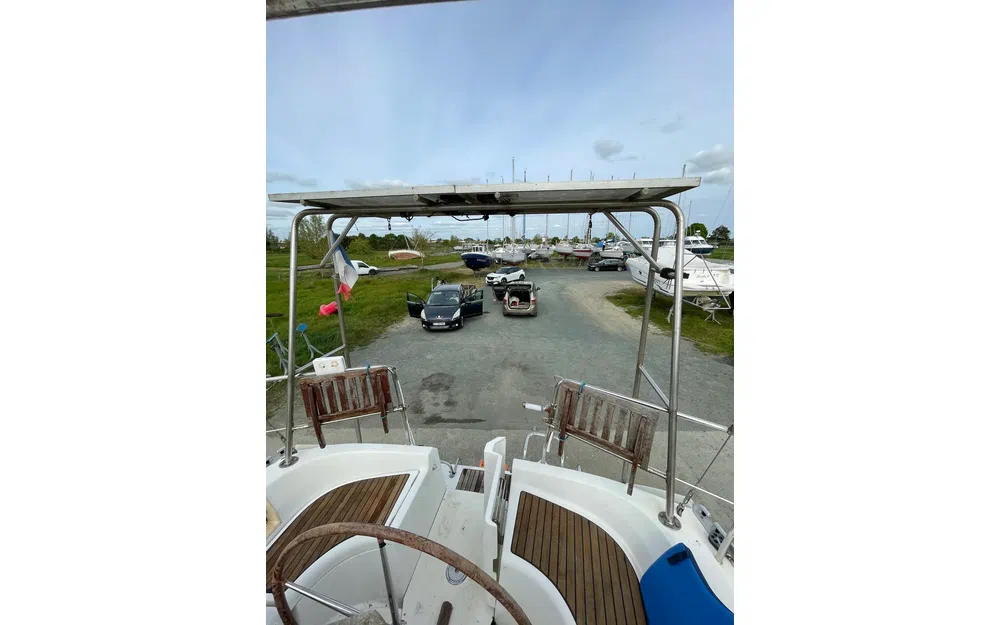 slider 10 Beneteau Oceanis 323 Dl