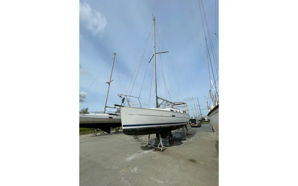 slider 1 Beneteau Oceanis 323 Dl