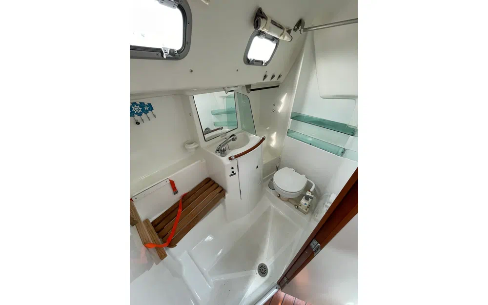 slider 4 Beneteau Oceanis 323 Dl