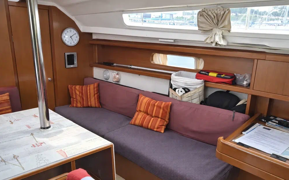 slider 8 Beneteau Oceanis 31