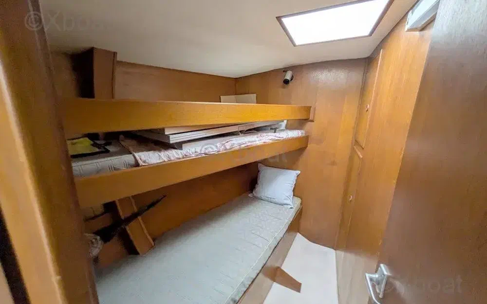 slider 11 Metalu Jade 48 Ketch