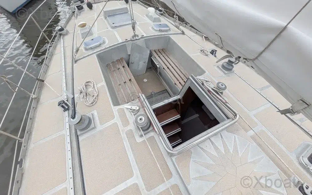 slider 4 Metalu Jade 48 Ketch