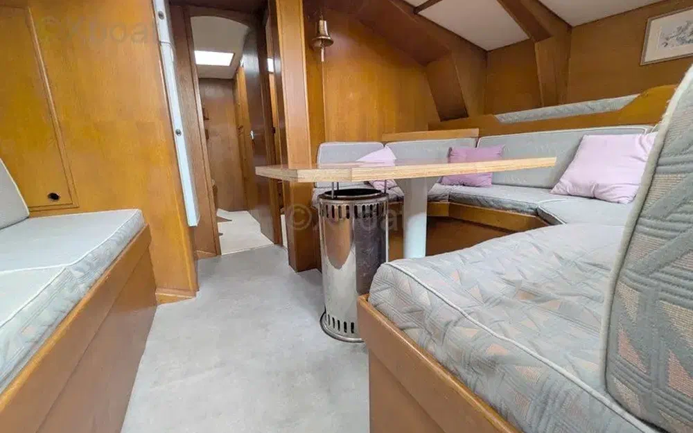 slider 8 Metalu Jade 48 Ketch