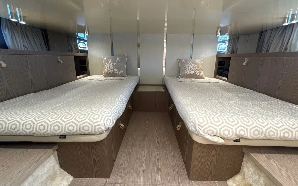 slider 13 Invictus 460 TT