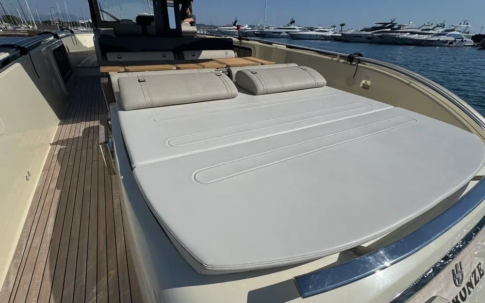 slider 5 Invictus 460 TT