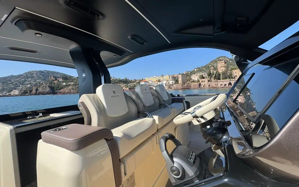 slider 8 Invictus 460 TT