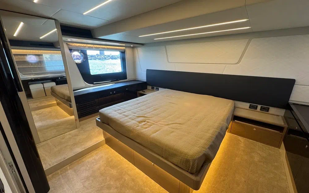 slider 13 Absolute 62 Fly