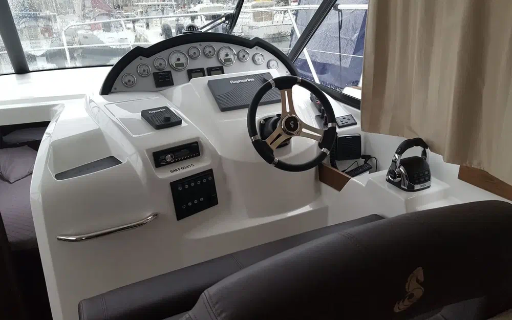 slider 4 Beneteau Antares 36 Millenium