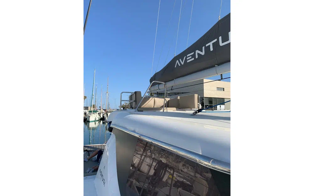 slider 18 Aventura Yacht Aventura 37