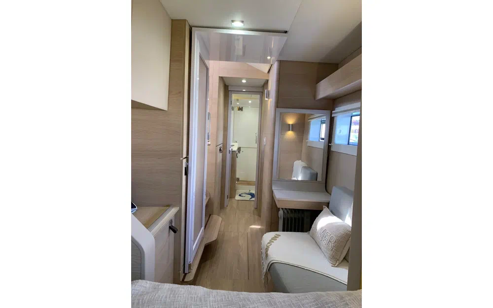 slider 2 Aventura Yacht Aventura 37