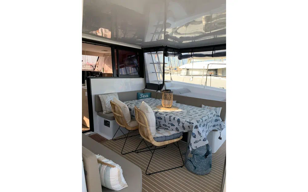 slider 1 Aventura Yacht Aventura 37