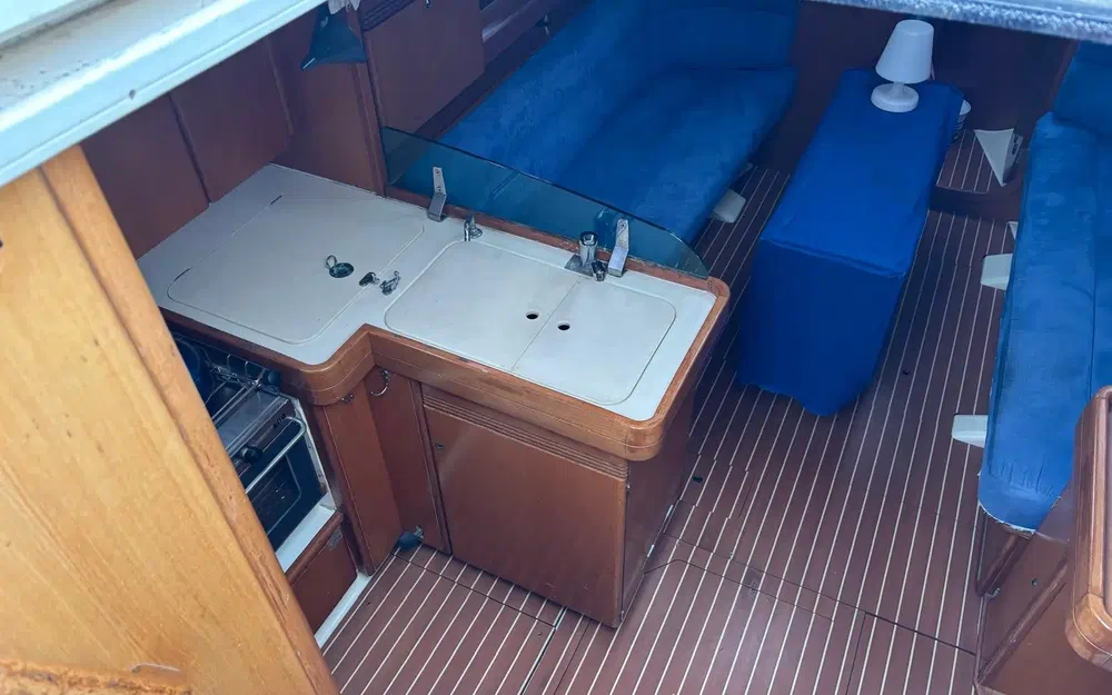 slider 10 Dufour 34 Performance