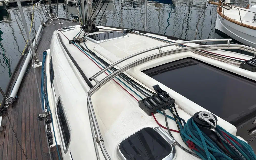 slider 3 Dufour 34 Performance