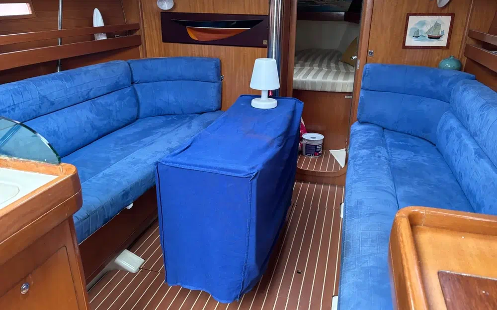 slider 4 Dufour 34 Performance