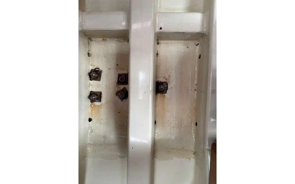 slider 5 Dufour 34 Performance