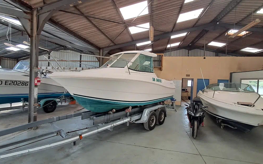 slider 3 Jeanneau Merry Fisher 585